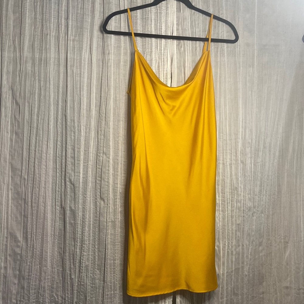 Forever 21 yellow scoop neck dress